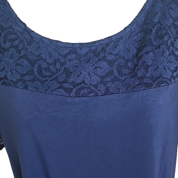 Apt 9 lace overlay navy short sleeve top, size 1X - Picture 2 of 9